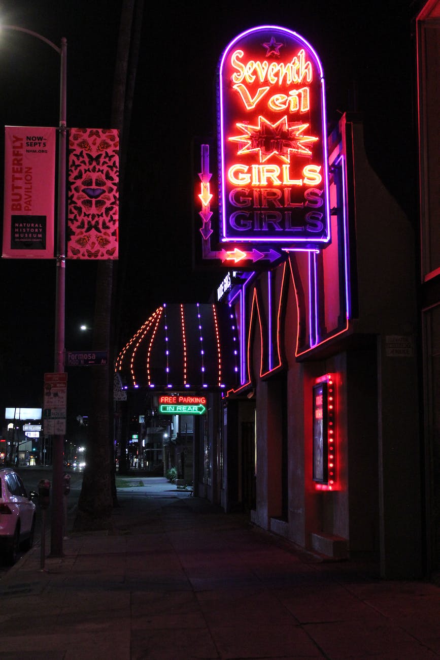 Neon Signs Of A Club - Gentlemen's Club Etiquette