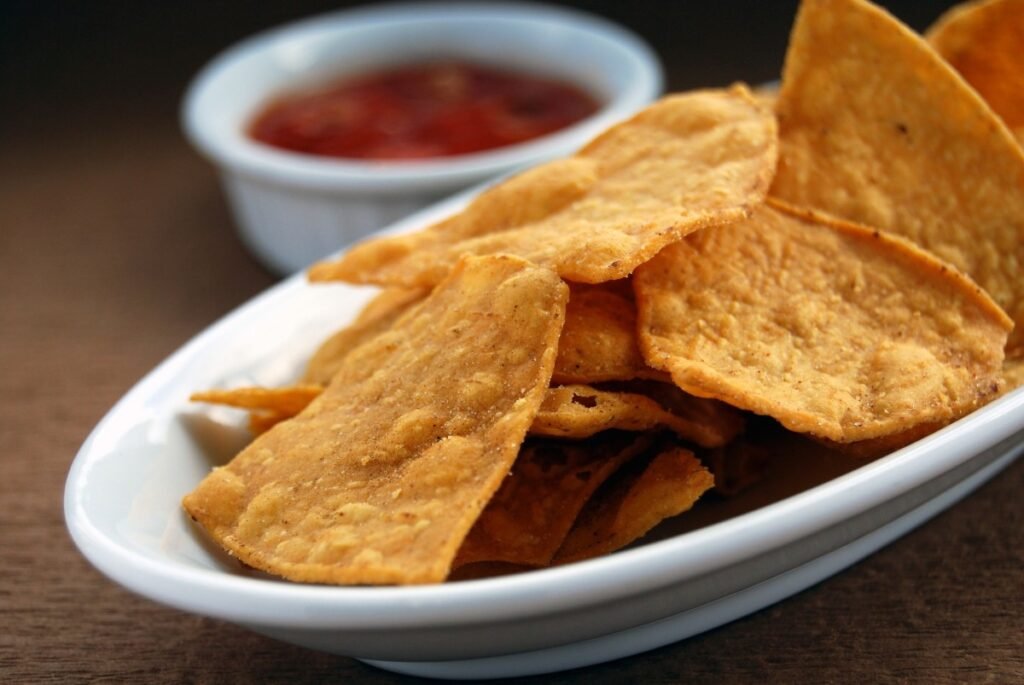 Crispy Tortilla Chips With Salsa